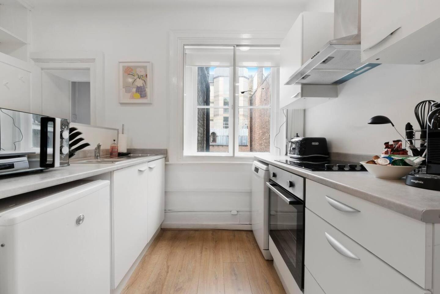 2 Bed Piccadilly Apartment 3 London Exterior photo